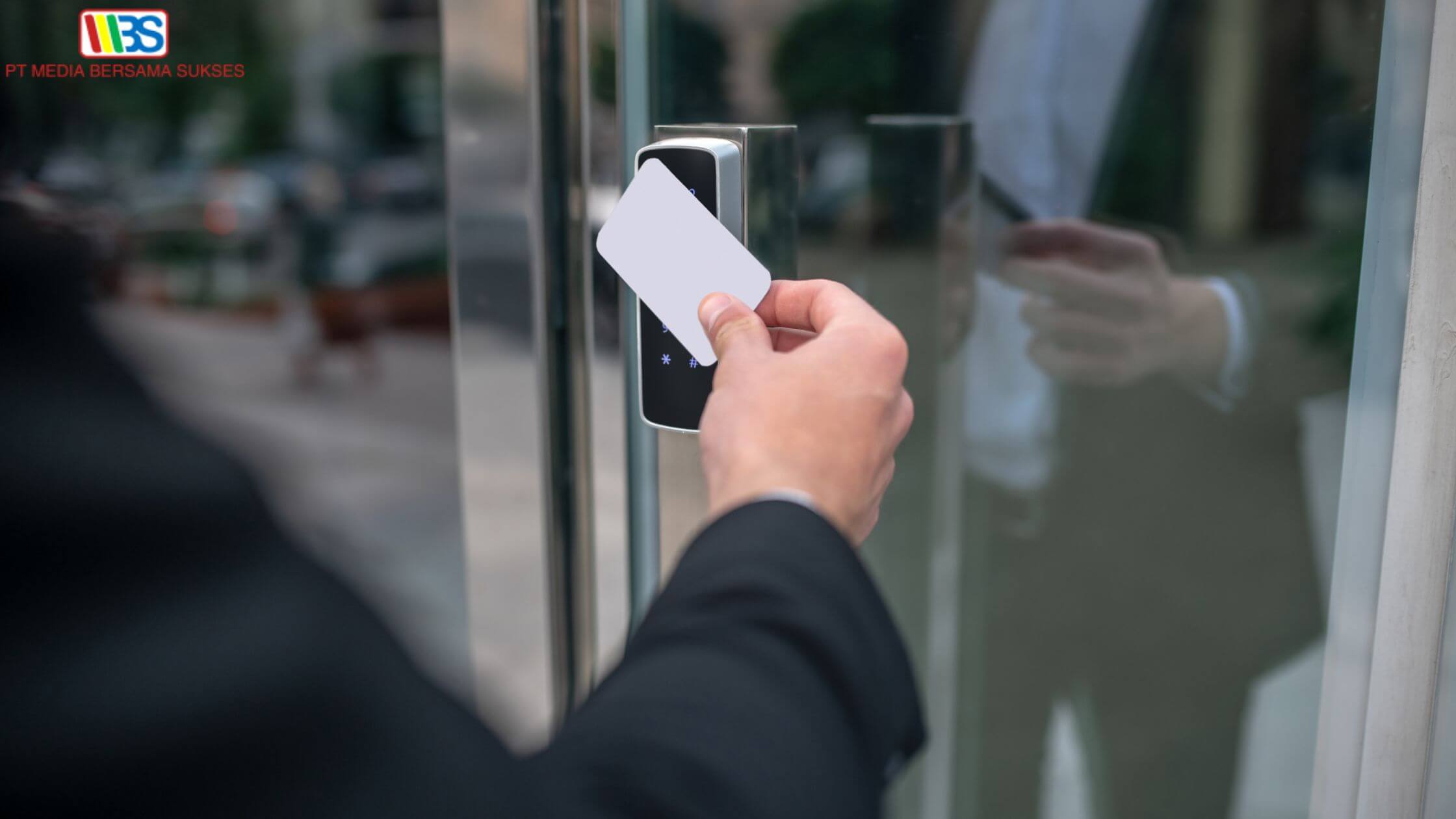 Ragam Fitur RFID Access Control Pada Pintu Masuk