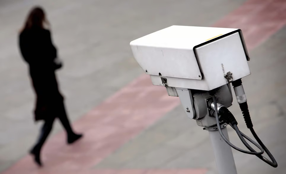 hukum CCTV area umum Penggunaan Kamera Keamanan Luar Ruangan di Tempat Umum